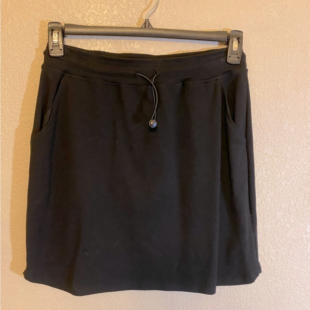 NWT Sundry by Evereve Sunday Skirt, Black, Size 2 (M 8-10)